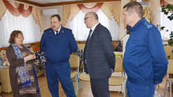 Прокурор области Владимир Торговченков совершил рабочую поездку в Красненский район