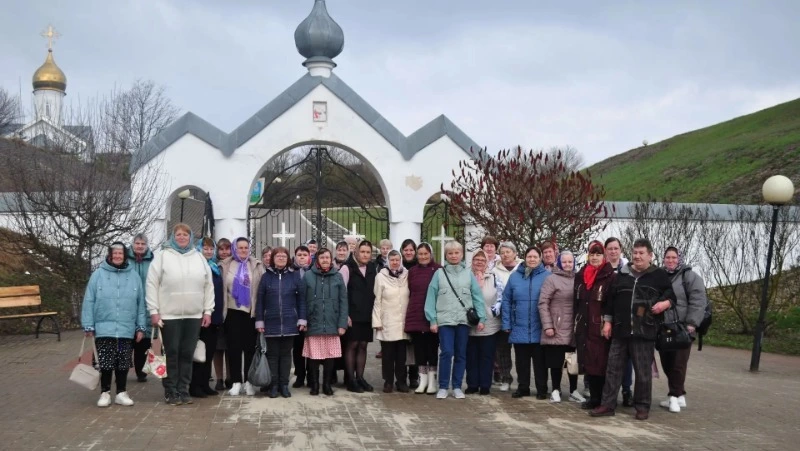 Красненская туристическая группа в рамках проекта «К соседям в гости» посетила Чернянский округ