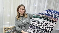 Связано с любовью. Как жительница райцентра Красное нашла себя в рукоделии
