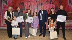 Три красненские семьи получили сертификаты на соцвыплаты улучшения жилищных условий