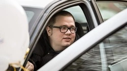 В Белгородской области участнику СВО подарили автомобиль с ручным управлением