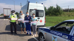 Алексеевские госавтоинспекторы и медики провели профилактическую встречу с водителями