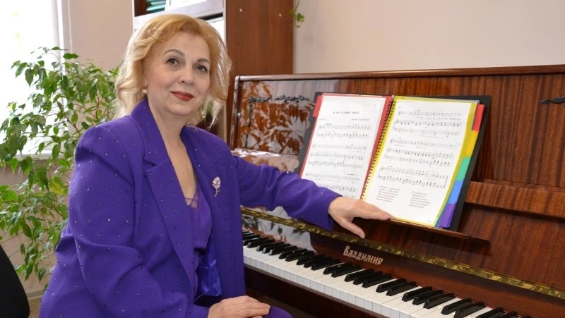 Влюблённая в искусство. Как жительница Алексеевки связала свою жизнь с искусством