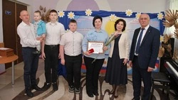 Глава администрации Красненского района встретился с многодетными семьями района 