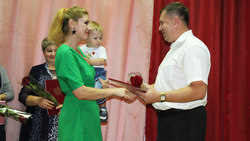 Алексеевские работники торговли получили награды в профессиональный праздник