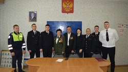 Ветераны МВД встретились с молодыми полицейскими в преддверии профессионального праздника