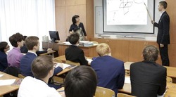 Андрей Милёхин сообщил о запуске горячей линии по вопросам обучения в школах 