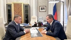 Вячеслав Гладков обсудил с помощником президента РФ текущую оперативную обстановку в регионе