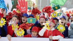 Вячеслав Гладков наградил команды муниципалитетов-победителей «Губернаторской эстафеты» в Алексеевке