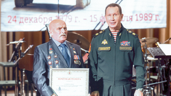 Главнокомандующий войсками национальной гвардии вручил алексеевцу Почётную грамоту