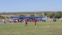 Жители Советского Алексеевского горокруга открыли обновлённый футбольный стадион