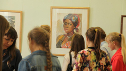 Выставка картин Олега Ардимасова открылась в Алексеевском краеведческом музее