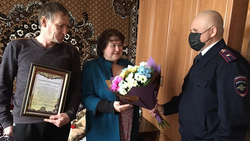 Начальник Алексеевского ГИБДД навестил семью командированного в Дагестан коллеги