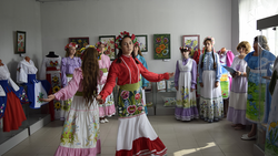 Мастера алексеевского Дома ремёсел открыли выставку «Полевые цветы Белогорья»