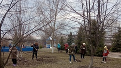 Жители Мухоудеровки Алексеевского горокруга навели порядок на территории села