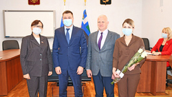 Вновь избранные депутаты Алексеевского горокруга получили удостоверения