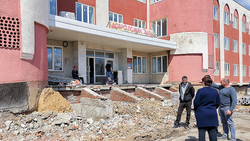 Депутат областной Думы проконтролировал ремонт Алексеевской школы №7