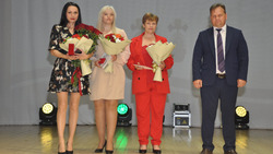Алексеевские многодетные мамы получили награды в День защиты детей