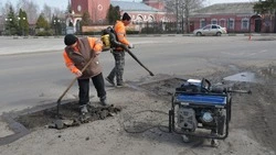 Красненские дорожные службы активно восстанавливают автотрассы муниципалитета после зимы