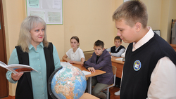 Учитель географии Алексеевской средней школы №3 ещё в детстве выбрала свою профессию