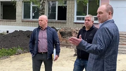 Глава администрации Алексеевского горокруга совершил поездку по ремонтиремым объектам муниципалитета