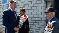 Глава администрации Алексеевского горокруга навестил ветеранов 