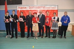 Семь юных красненцев получили первые паспорта в День Конституции РФ