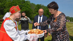 Красненцы приняли гостей из Чернянки с культурно-спортивной эстафетой