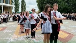 Последний звонок прозвучал для 248 алексеевских выпускников 11 классов
