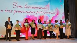 Тепло сердец — детям. Коллективы алексеевских детских садов отметили День дошкольных работников