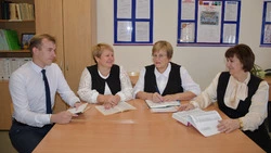 От наставников — к ученикам. Как красненские педагоги любят детей и свою профессию