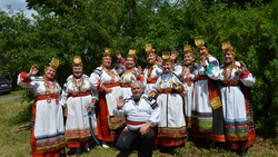 Подсередненский ансамбль выступил на фольклорном фестивале