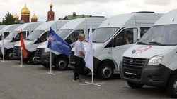  Лечебные учреждения области получили новые микроавтобусы от фонда «Поколение»