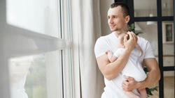 Почти тысяча белгородских отцов получают пособие по уходу за ребёнком до 1,5 лет