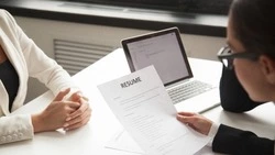 Роструд пояснил действия работника при отказе работодателя в официальном трудоустройстве