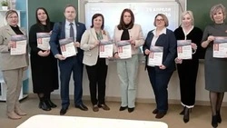 Члены партии «Единая Россия» написали «Диктант Победы» в Алексеевке