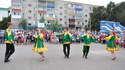 Жители улицы Пушкина в Алексеевке отметили день двора