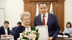 Вячеслав Гладков наградил специалистов здравоохранения Белгородской области 