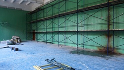 Строители отремонтируют спортзал в Хлевишенской школе Алексеевского горокруга