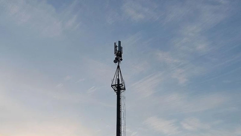 Вячеслав Гладков рассказал об установке 25 вышек сотовой связи в малых населённых пунктах региона