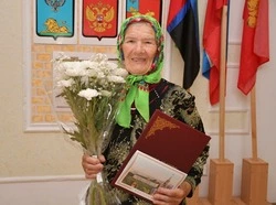 Жительница Красненского района в свои 95 лет не перестаёт выступать на сцене