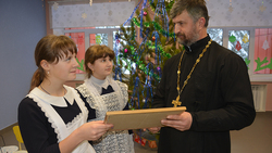 Красненский священнослужитель организовал дополнительные занятия для школьников
