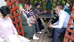 Глава администрации Красненского района встретился с жителями села Камышенка
