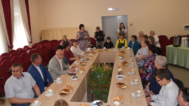 Глава администрации Красненского района встретился с семьями участников СВО