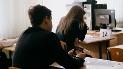 Белгородские выпускники написали ЕГЭ по физике и обществознанию