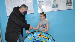 Участники акции «Ёлка желаний» продолжат дарить подарки алексеевским детям