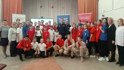 Выпускник Горской школы Красненского района Алексей Сигитов встретился с молодёжным активом