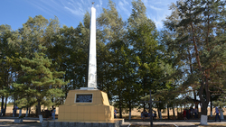 Кругловцы Красненского района благоустроили территорию сельского памятника воинской славы