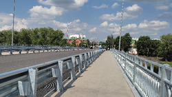 Строители завершили ремонт центрального моста в Алексеевке