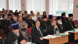 Священники и учителя провели Рождественские чтения в Алексеевке
